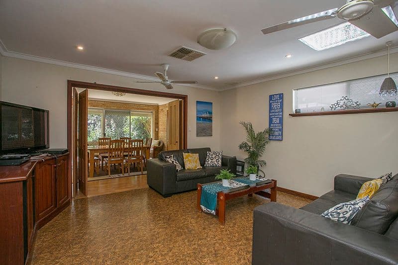 11 Bugendore Street, MAIDA VALE WA 6057, Maida Vale - Thumbnail 3