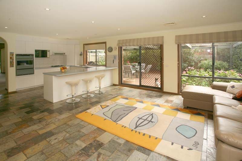 32 Mont Court, VERMONT SOUTH VIC 3133, Vermont South - Thumbnail 2