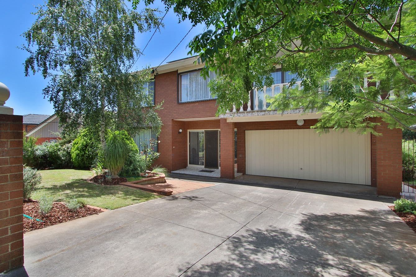 10 Crown Point, Chirnside Park VIC 3116, Chirnside Park - Image 1