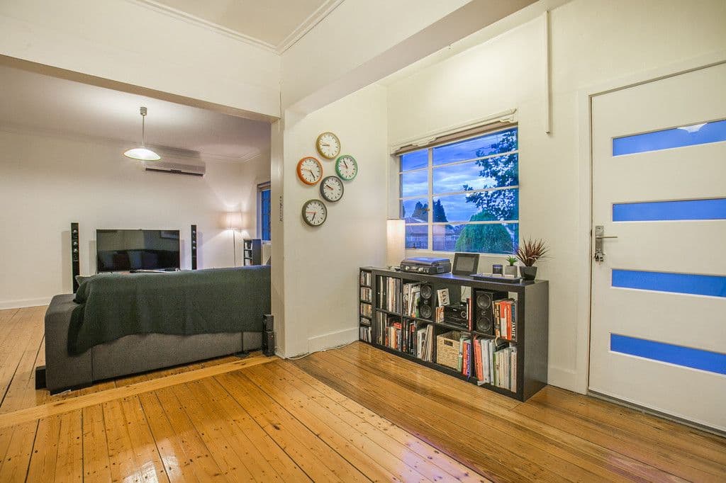 32 Crookston Road, Reservoir VIC 3073, Reservoir - Thumbnail 3