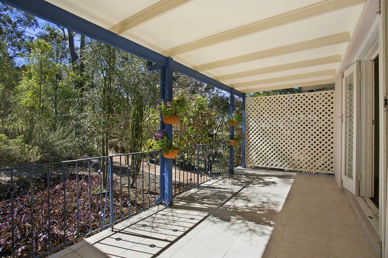 32 Cedarleigh Road, KENMORE QLD 4069, Kenmore - Thumbnail 2