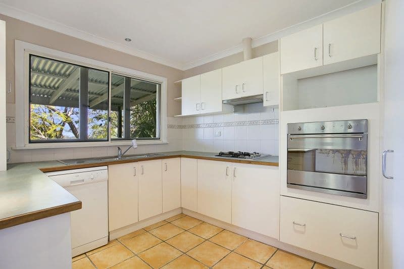 32 Cedarleigh Road, KENMORE QLD 4069, Kenmore - Thumbnail 4