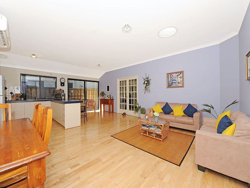117 Fantail Crescent, ELLENBROOK WA 6069, Ellenbrook - Thumbnail 3