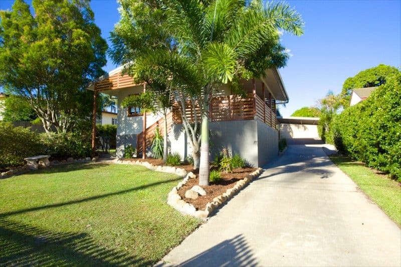 10 Palmtree Avenue, SCARBOROUGH QLD 4020, Scarborough - Thumbnail 2