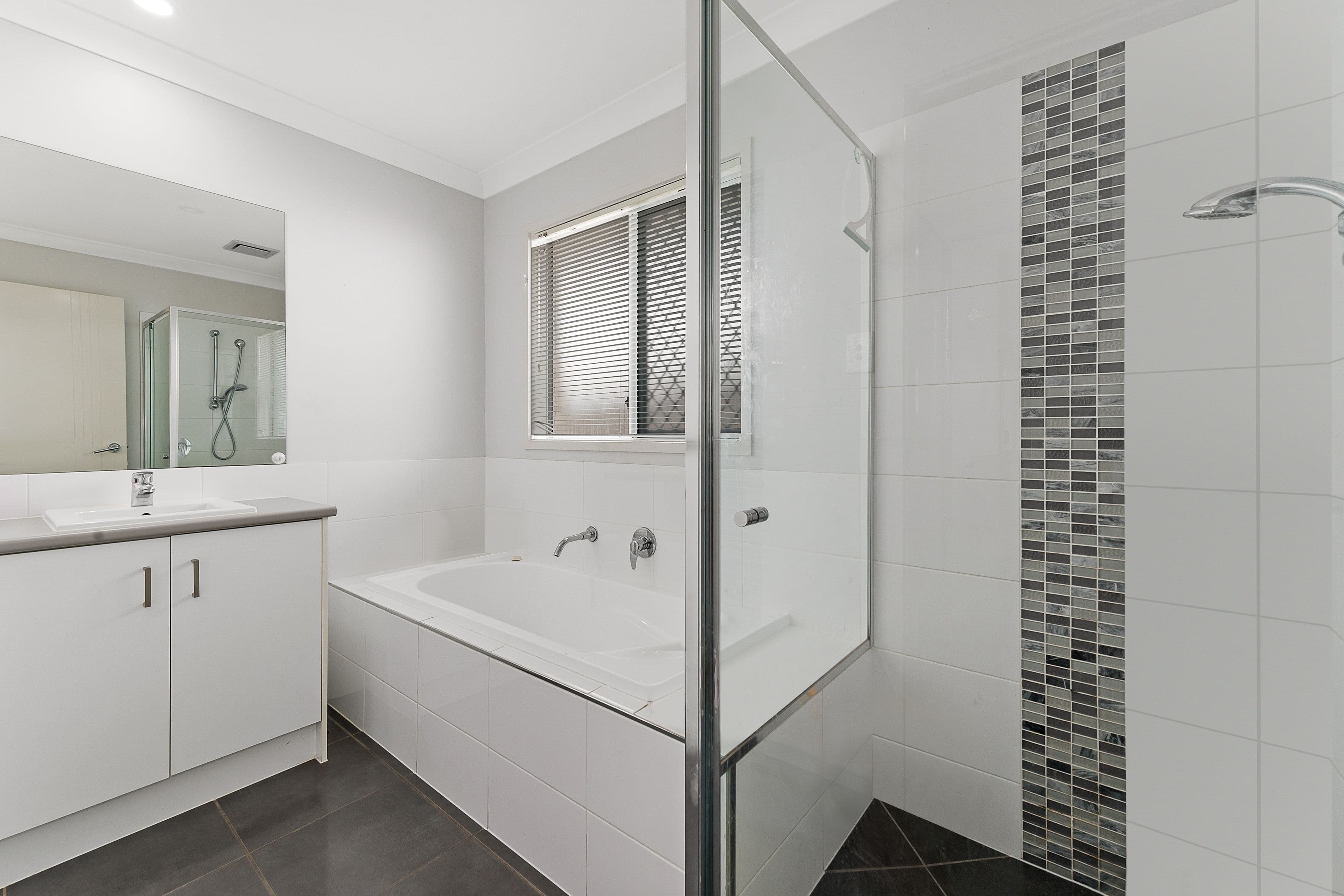 7 Greenstone Street, Yarrabilba QLD 4207, Yarrabilba - Thumbnail 8