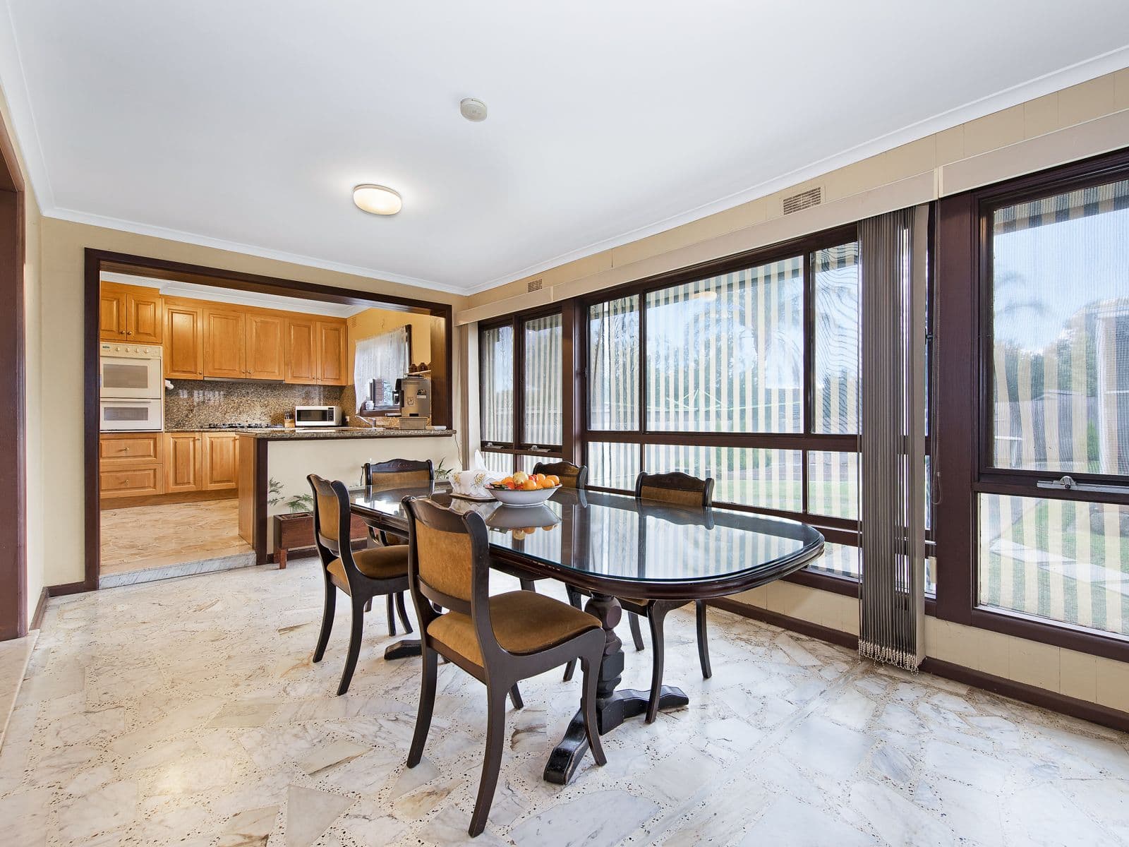 1 Flavia Court, Mount Waverley VIC 3149, Mount Waverley - Thumbnail 4