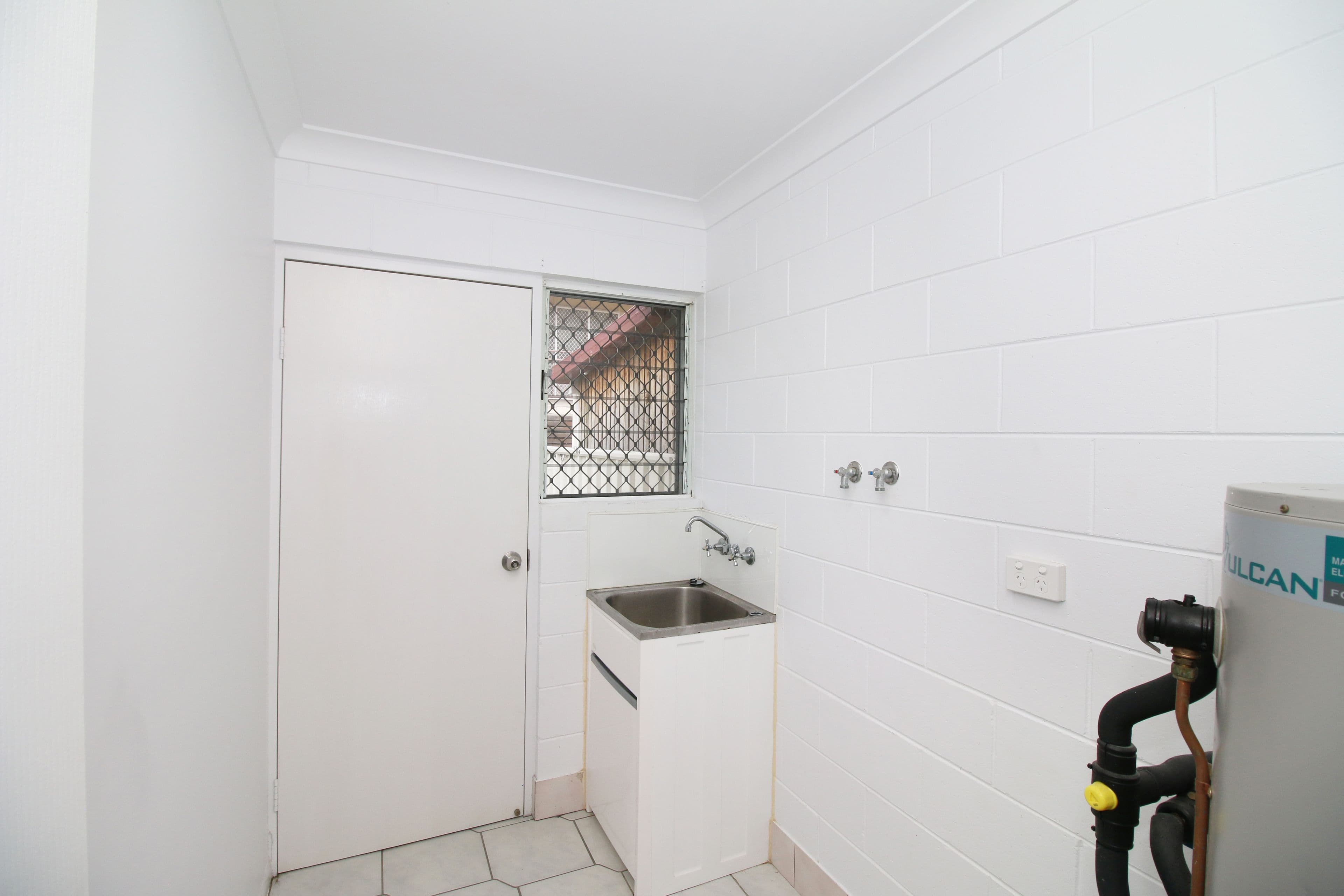 16 Benson Street, Rosslea QLD 4812, Rosslea - Thumbnail 6