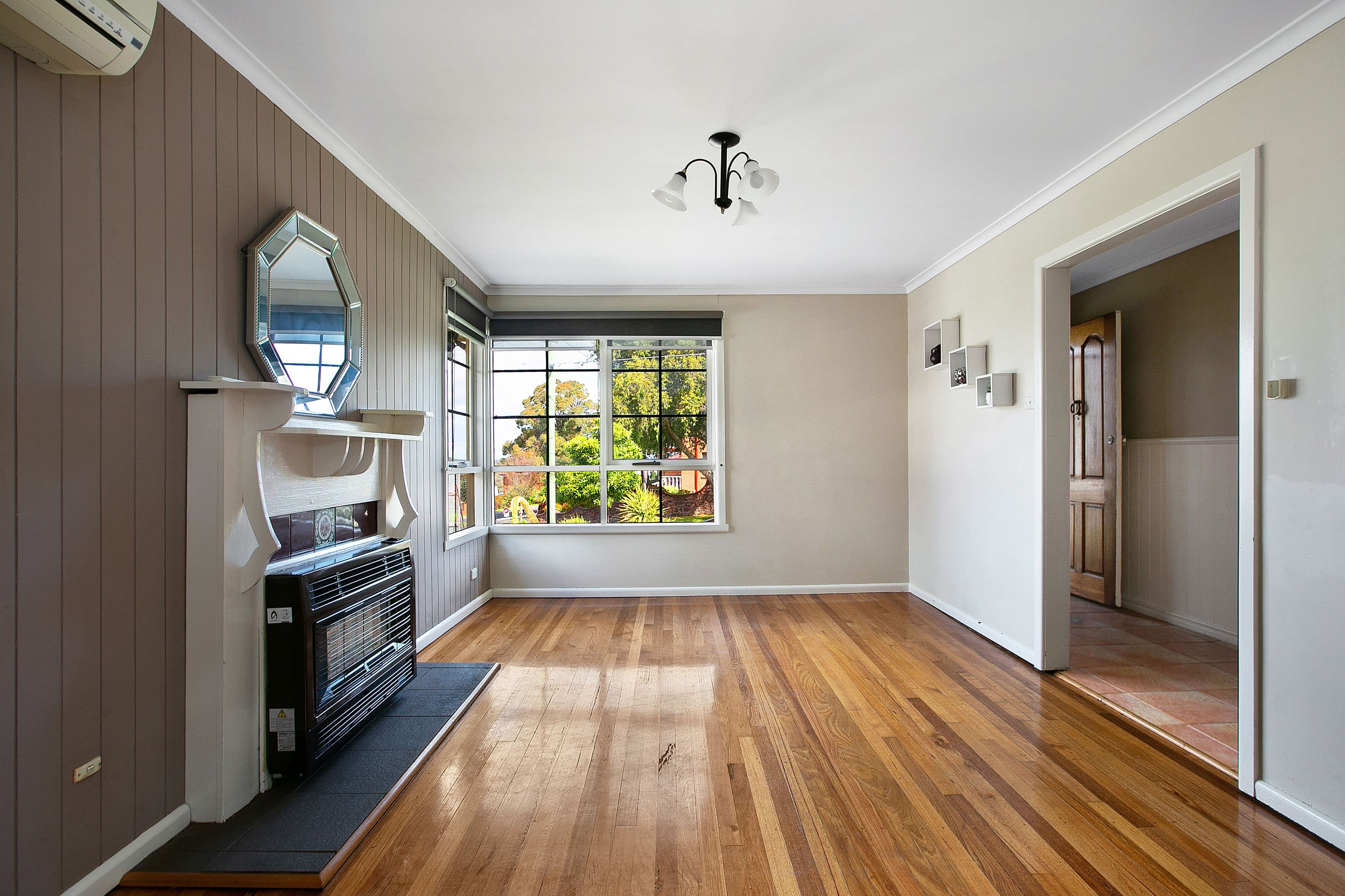 2 Inverness Street, Reservoir VIC 3073, Reservoir - Thumbnail 2