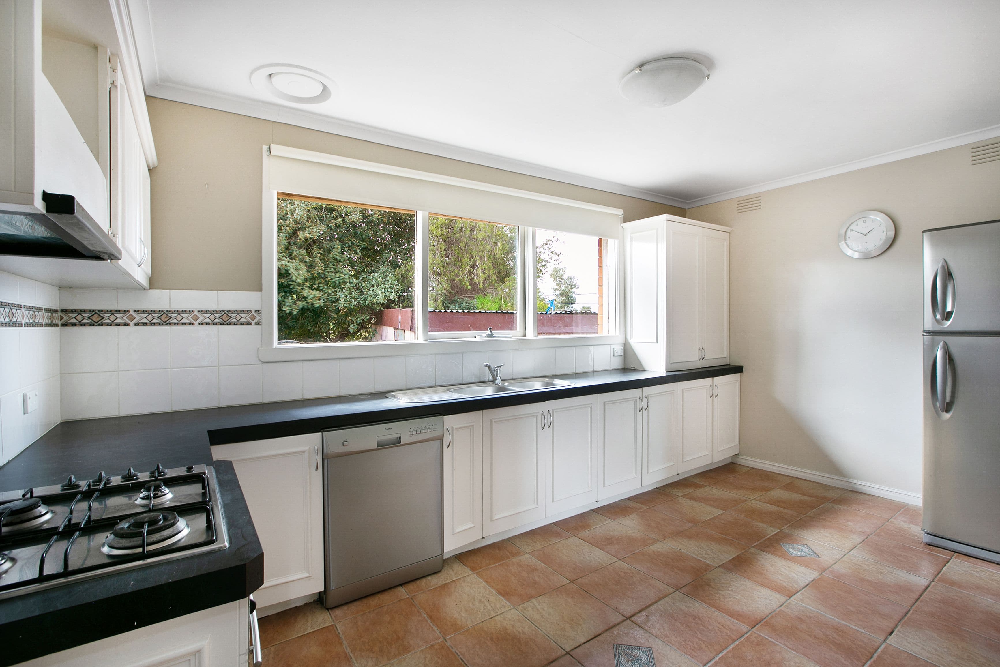 2 Inverness Street, Reservoir VIC 3073, Reservoir - Thumbnail 5