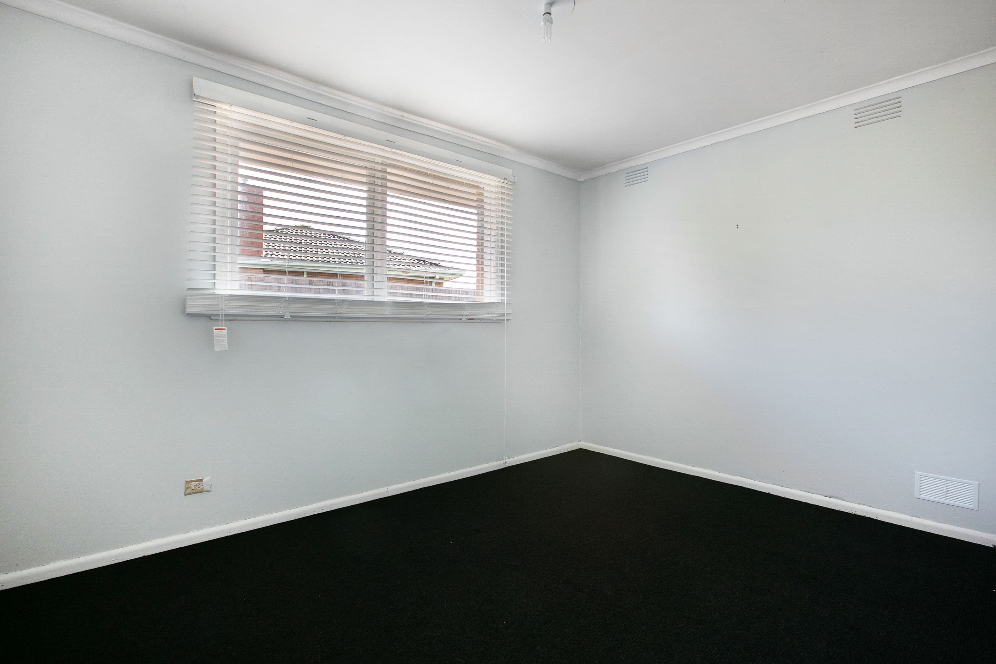 2 Inverness Street, Reservoir VIC 3073, Reservoir - Thumbnail 8