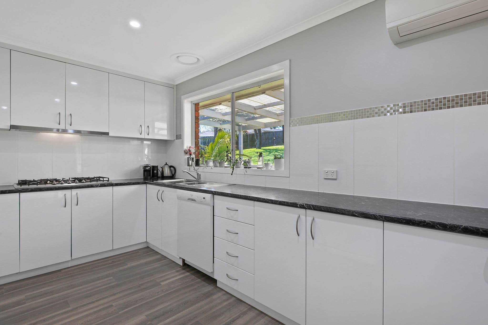 78 Charles Street, Warragul VIC 3820, Warragul - Thumbnail 2