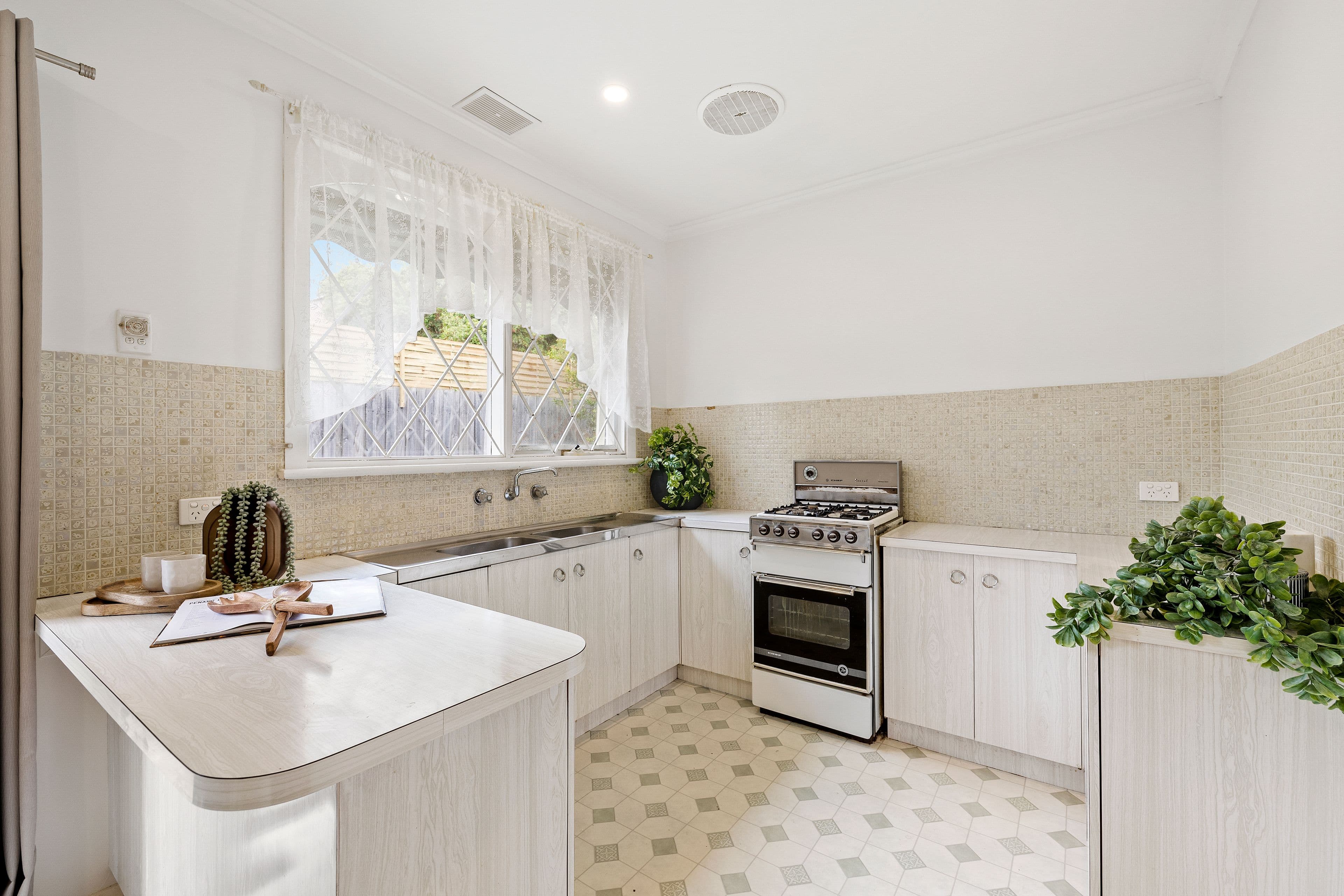 31 Mount Pleasant Road, Nunawading VIC 3131, Nunawading - Thumbnail 5