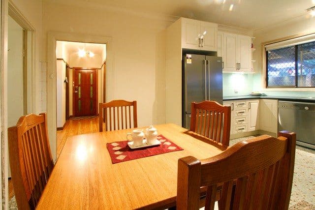 29 Arundel Avenue, RESERVOIR VIC 3073, Reservoir - Thumbnail 2