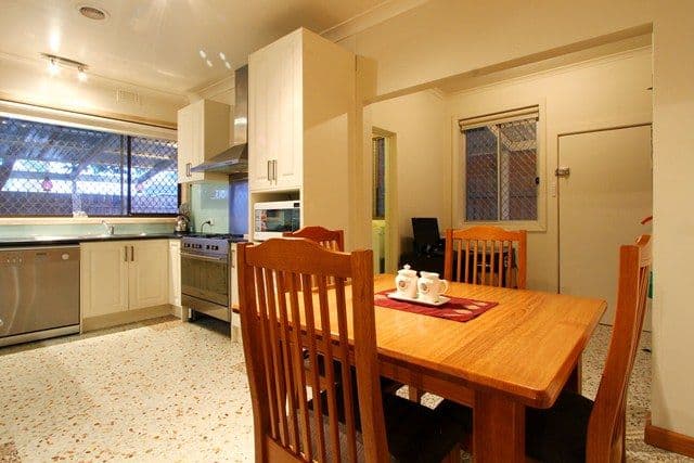 29 Arundel Avenue, RESERVOIR VIC 3073, Reservoir - Thumbnail 3