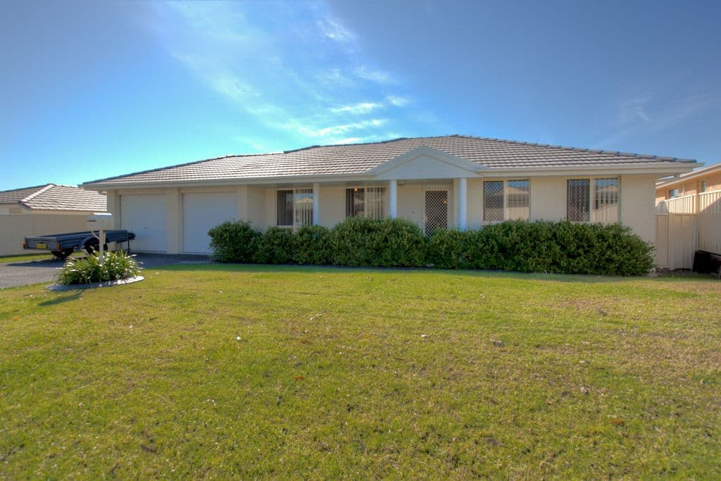 13 Karong Avenue, MARYLAND NSW 2287, Maryland - Image 1