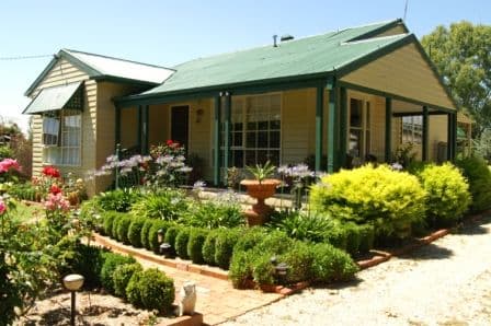 10 Victoria Street, HOWLONG NSW 2643, Howlong - Image 1