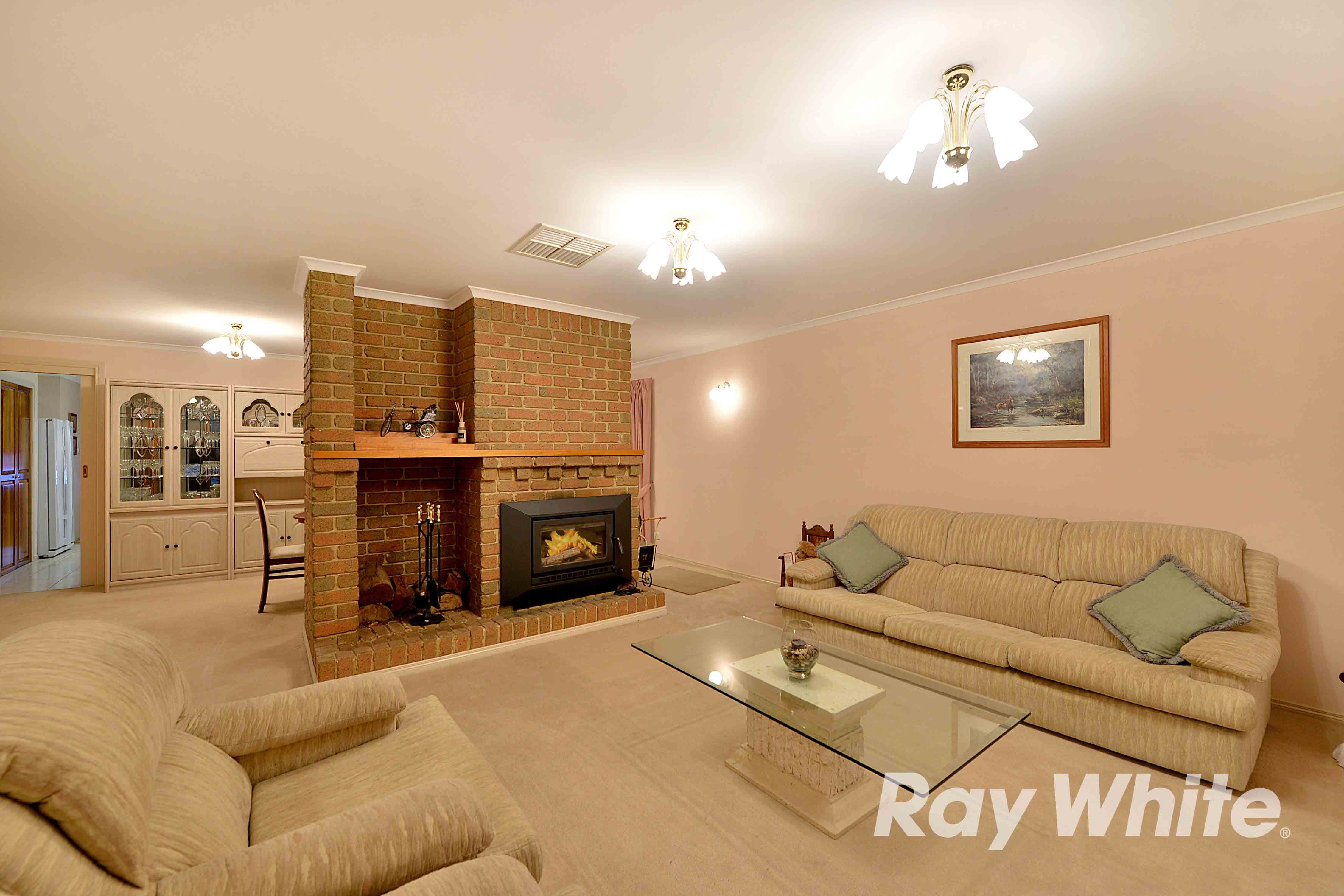 24 Laanecoorie Drive, LYSTERFIELD VIC 3156, Lysterfield - Thumbnail 2