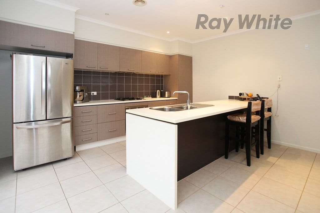 1 Tattler Court, POINT COOK VIC 3030, Point Cook - Thumbnail 5