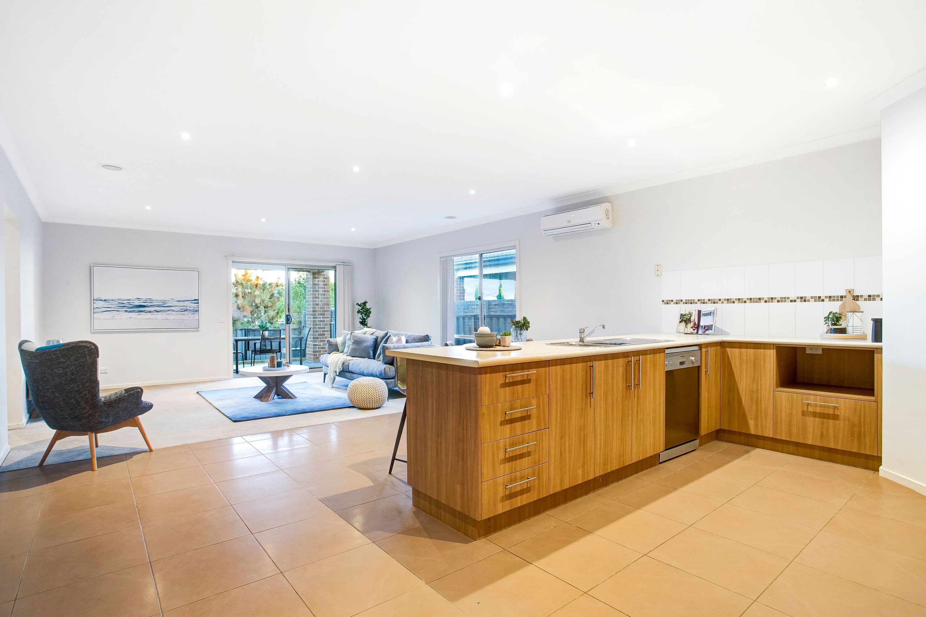 27 Kensley Circuit, Craigieburn VIC 3064, Craigieburn - Thumbnail 4