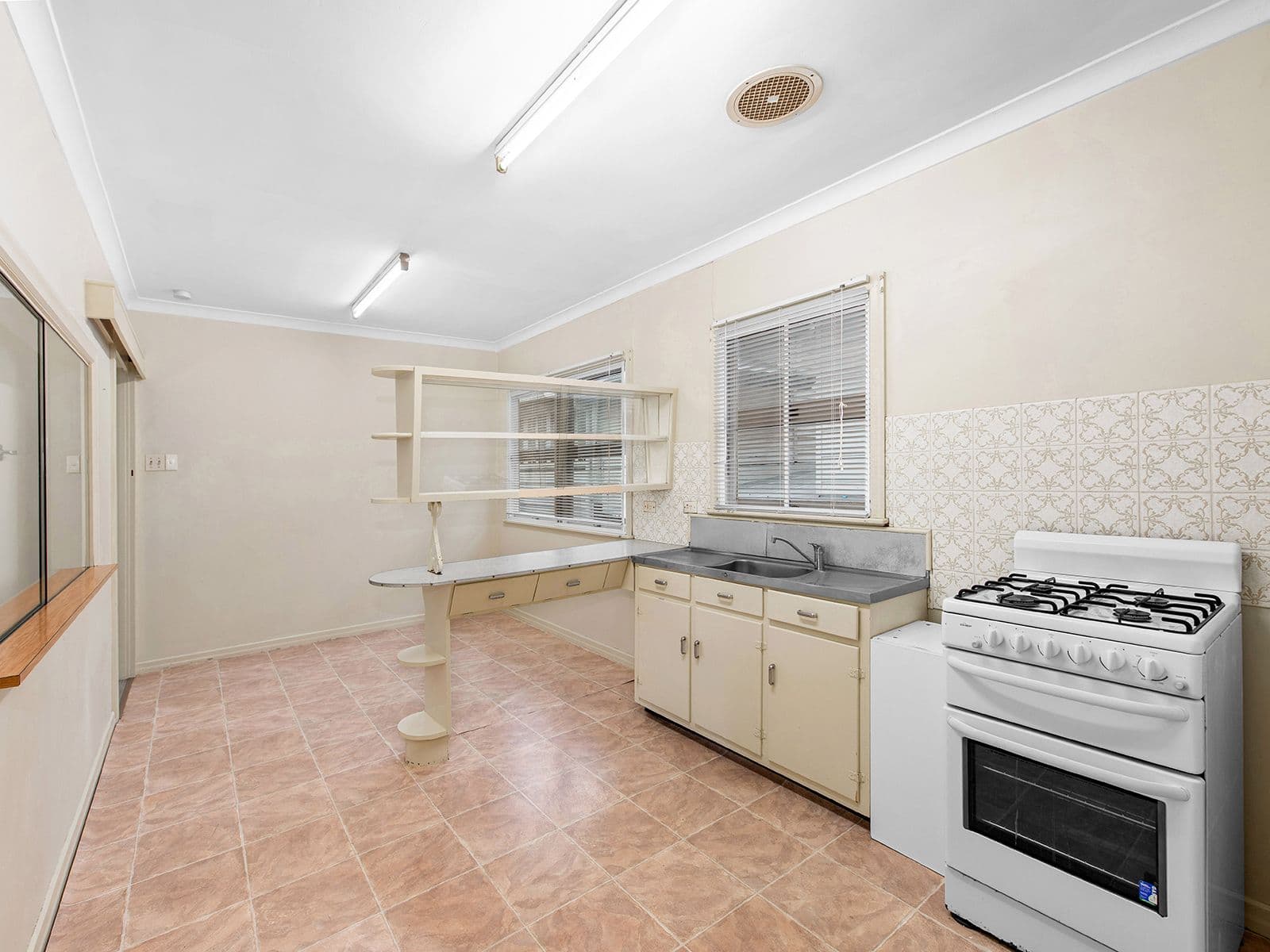 15 Railway Terrace, Corinda QLD 4075, Corinda - Thumbnail 2