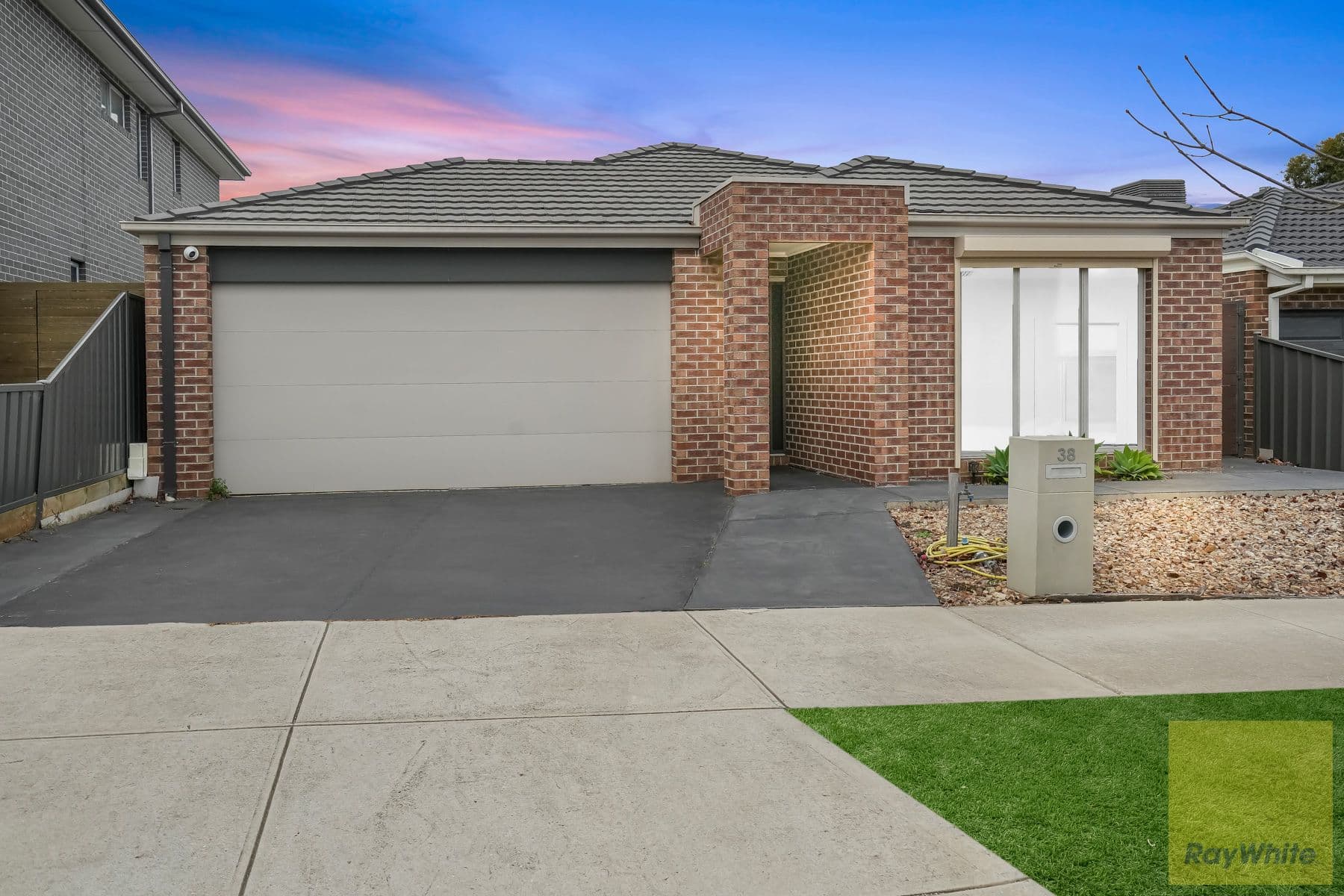 38 Zodiac Way, FRASER RISE VIC 3336, Fraser Rise - Thumbnail 2