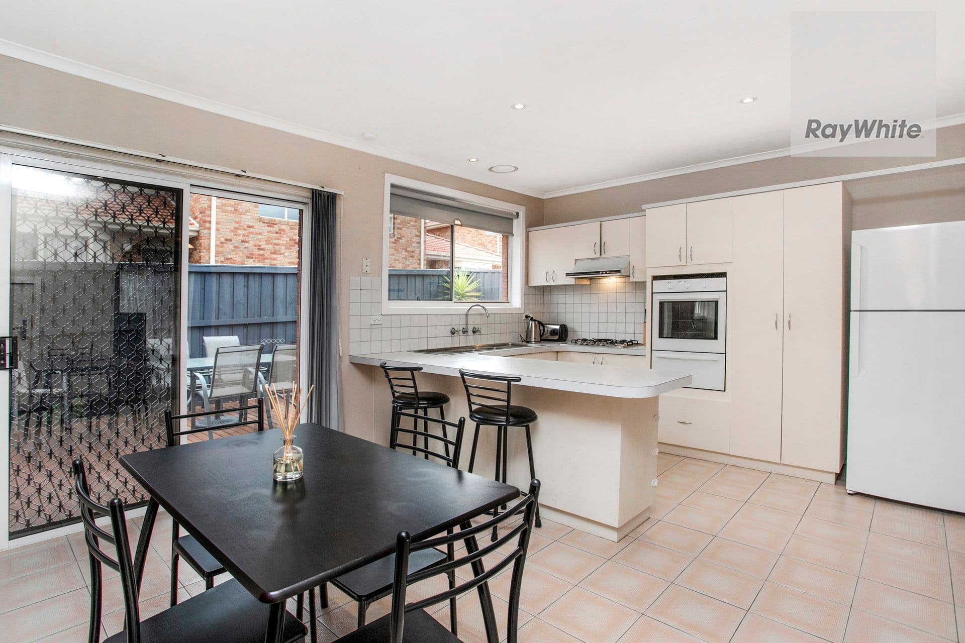242 Melrose Drive, Tullamarine VIC 3043, Tullamarine - Thumbnail 5