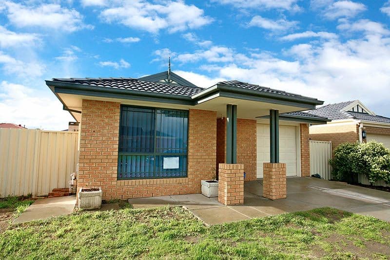 30 finchley park Crescent, TARNEIT VIC 3029, Tarneit - Thumbnail 2