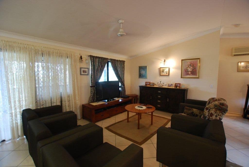 10 Hillcrest Crescent, EIMEO QLD 4740, Eimeo - Thumbnail 2