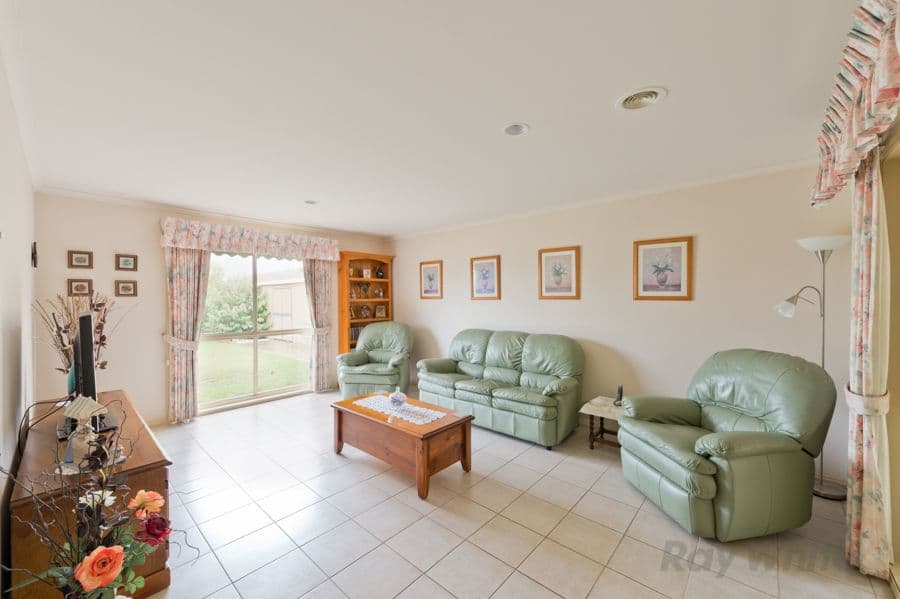 14 Fleetwood Circuit, MELTON WEST VIC 3337, Melton West - Thumbnail 8