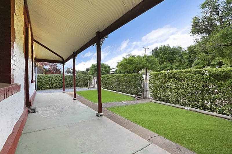 33 Gilbert Street, HAMLEY BRIDGE SA 5401, Hamley Bridge - Thumbnail 2