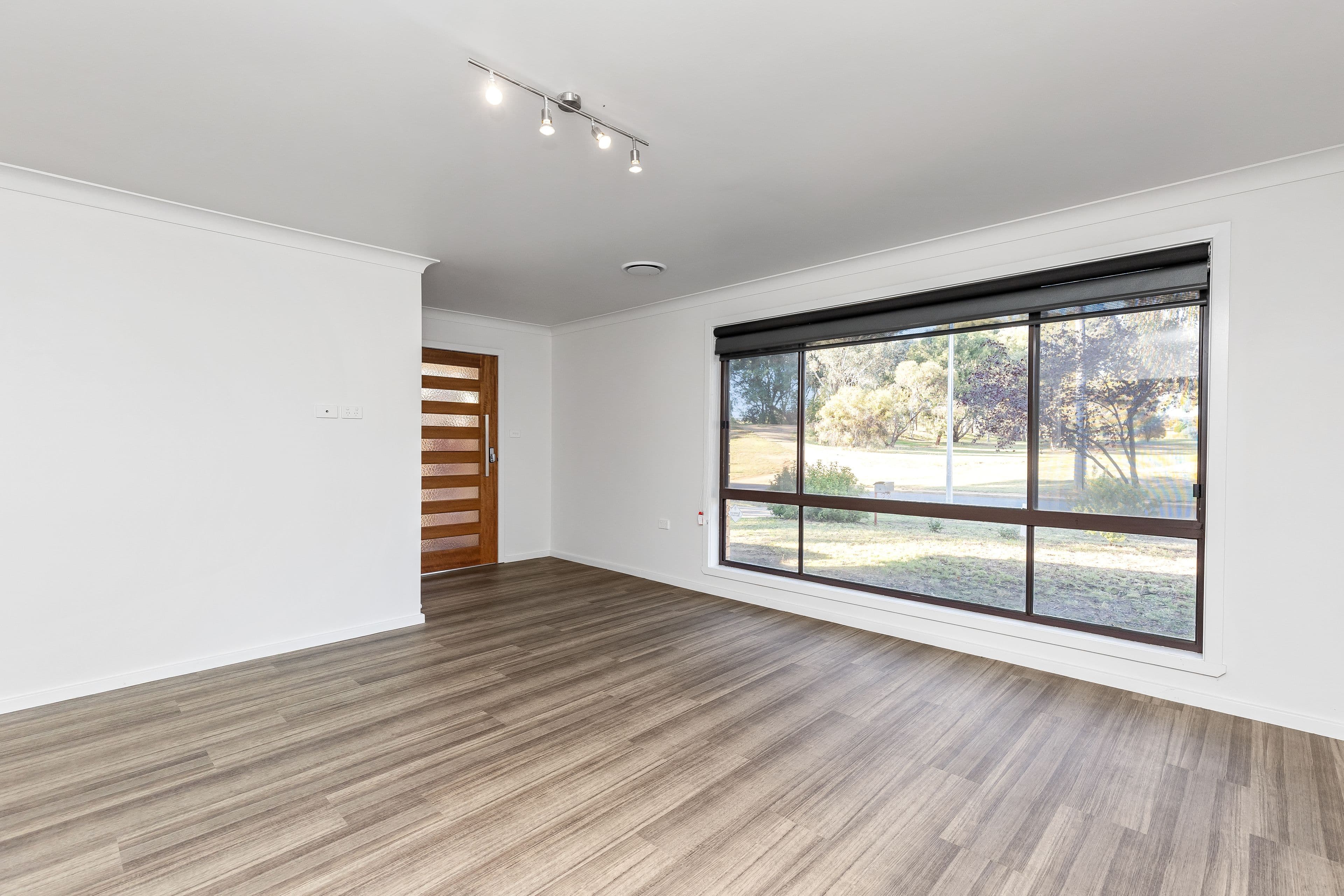 61 Huthwaite Street, Mount Austin NSW 2650, Mount Austin - Thumbnail 4