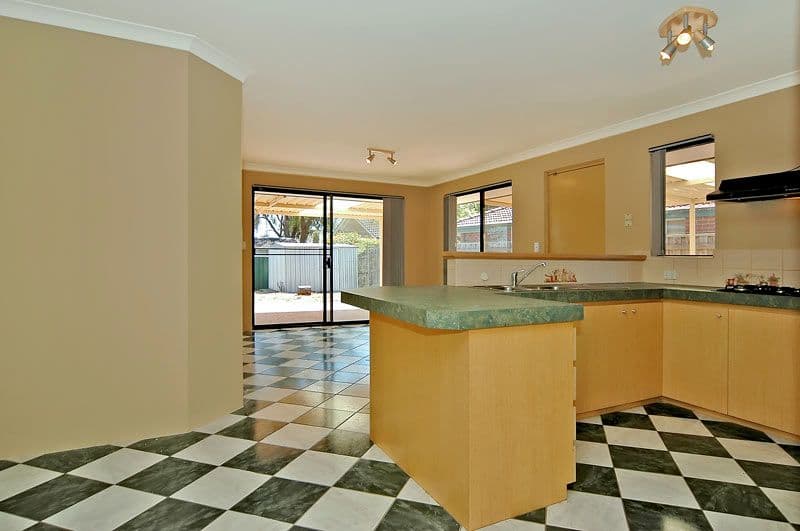 6  Yalgar Place, LOCKRIDGE WA 6054, Lockridge - Thumbnail 3