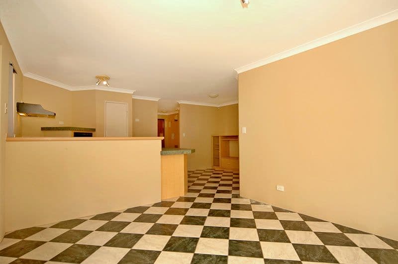 6  Yalgar Place, LOCKRIDGE WA 6054, Lockridge - Thumbnail 4
