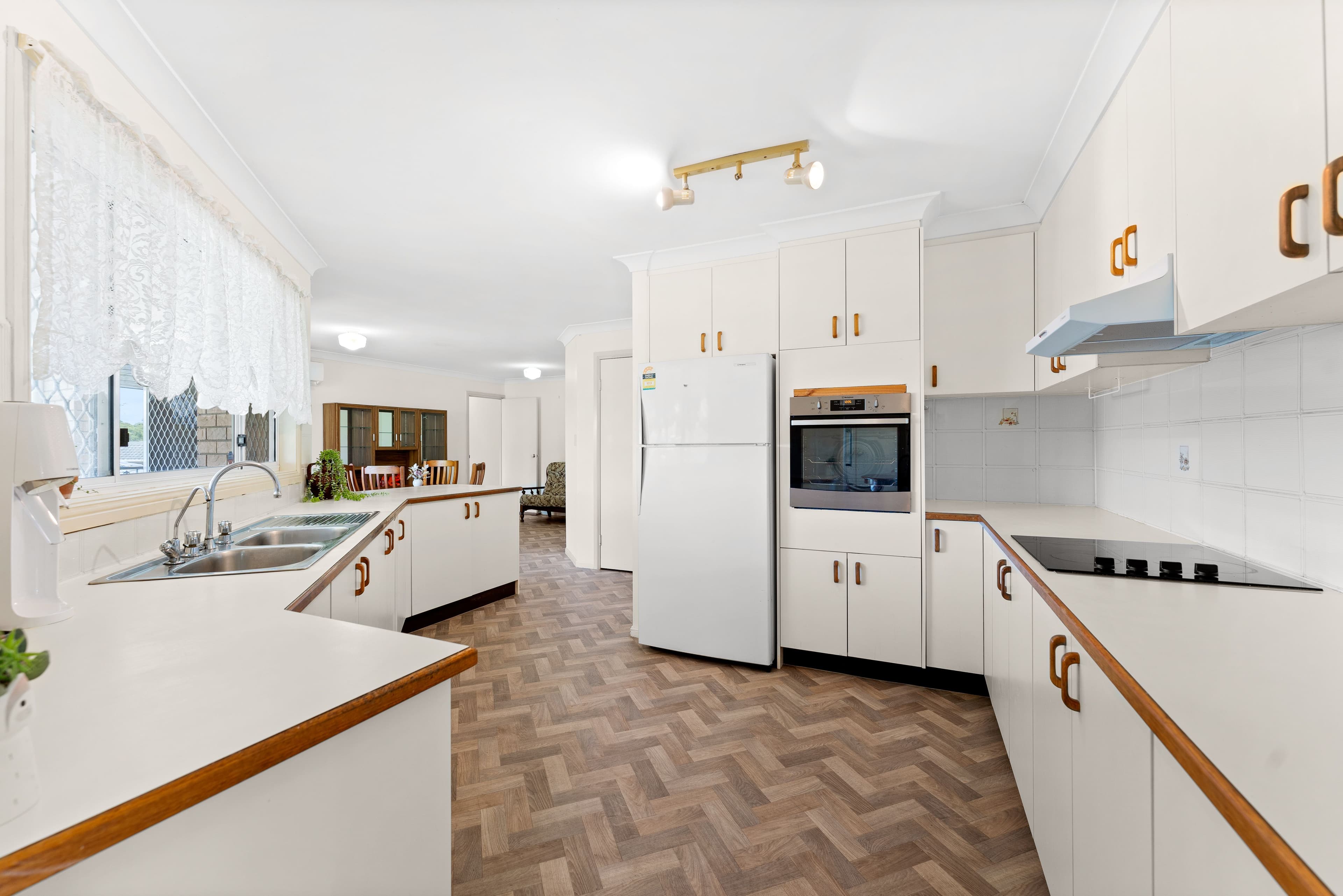 19 Lindstrom Court, Runcorn QLD 4113, Runcorn - Thumbnail 6