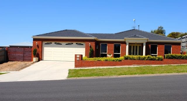 32 Hood Street, WARRNAMBOOL VIC 3280, Warrnambool - Image 1