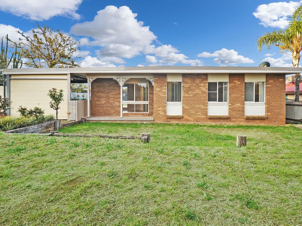 49 Percy Street, Junee NSW 2663, Junee - Image 1