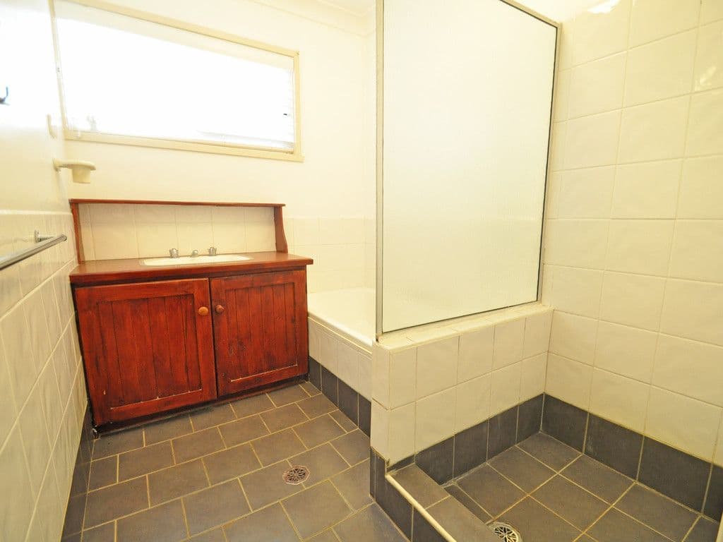 49 Percy Street, Junee NSW 2663, Junee - Thumbnail 4