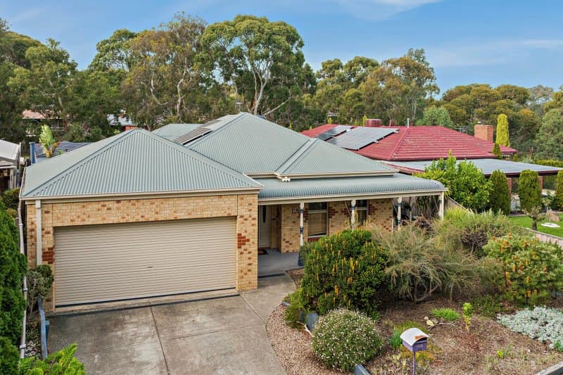 13 Mowbray Court, Sunbury - Image 1