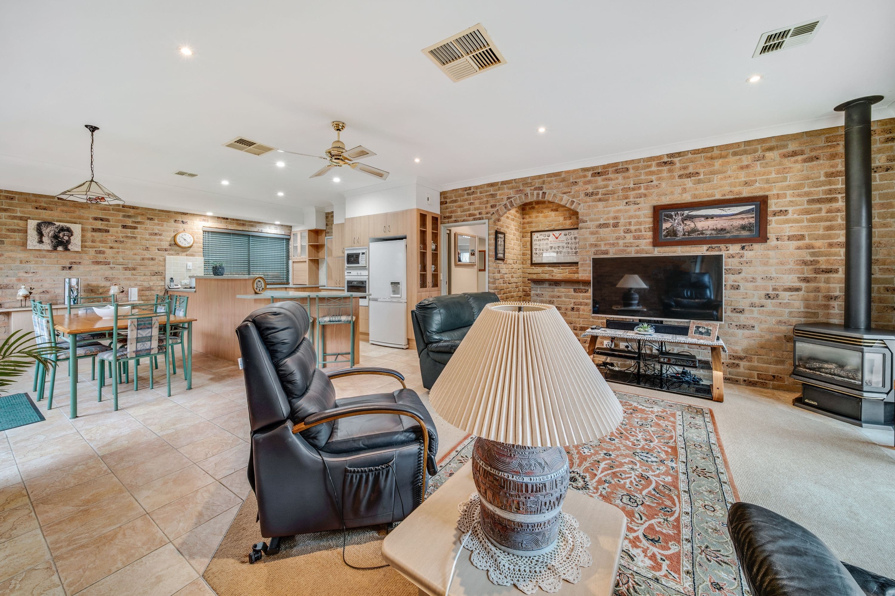 31 Macadamia Close, Jerrabomberra NSW 2619, Jerrabomberra - Thumbnail 4