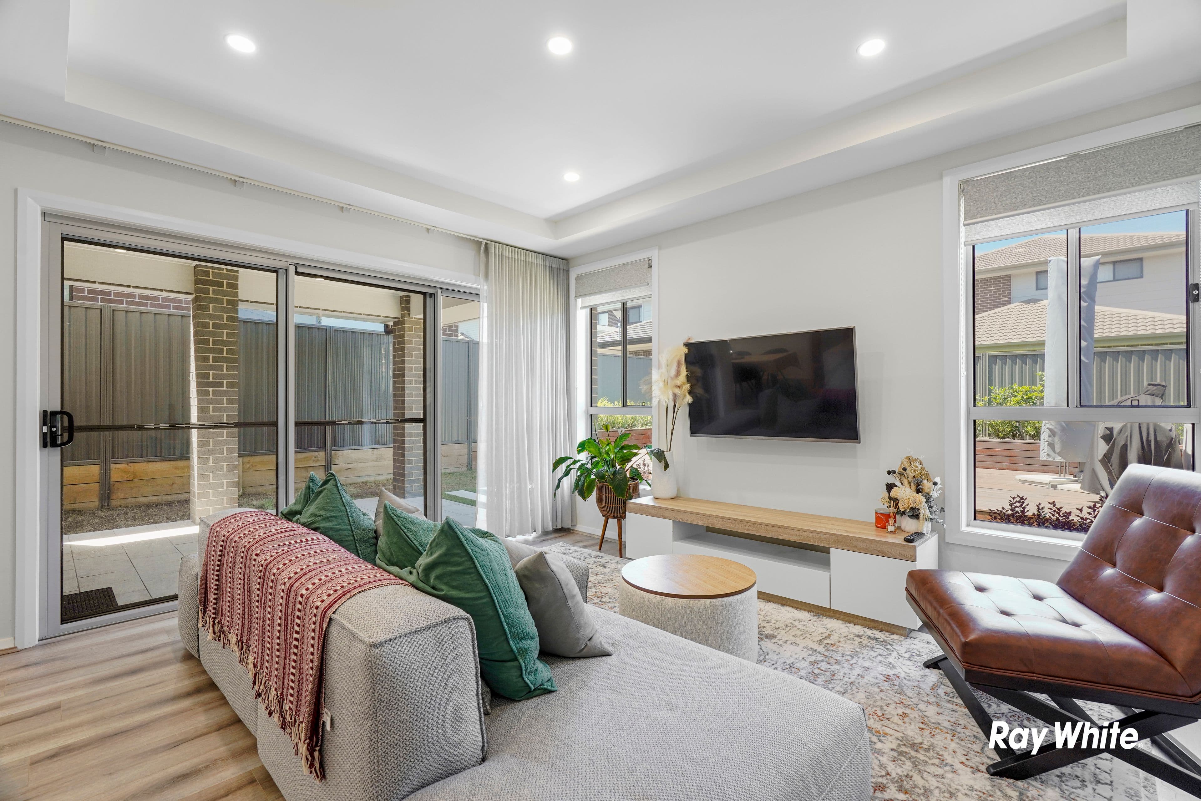 33 Amarina Boulevard, Colebee NSW 2761, Colebee - Thumbnail 2