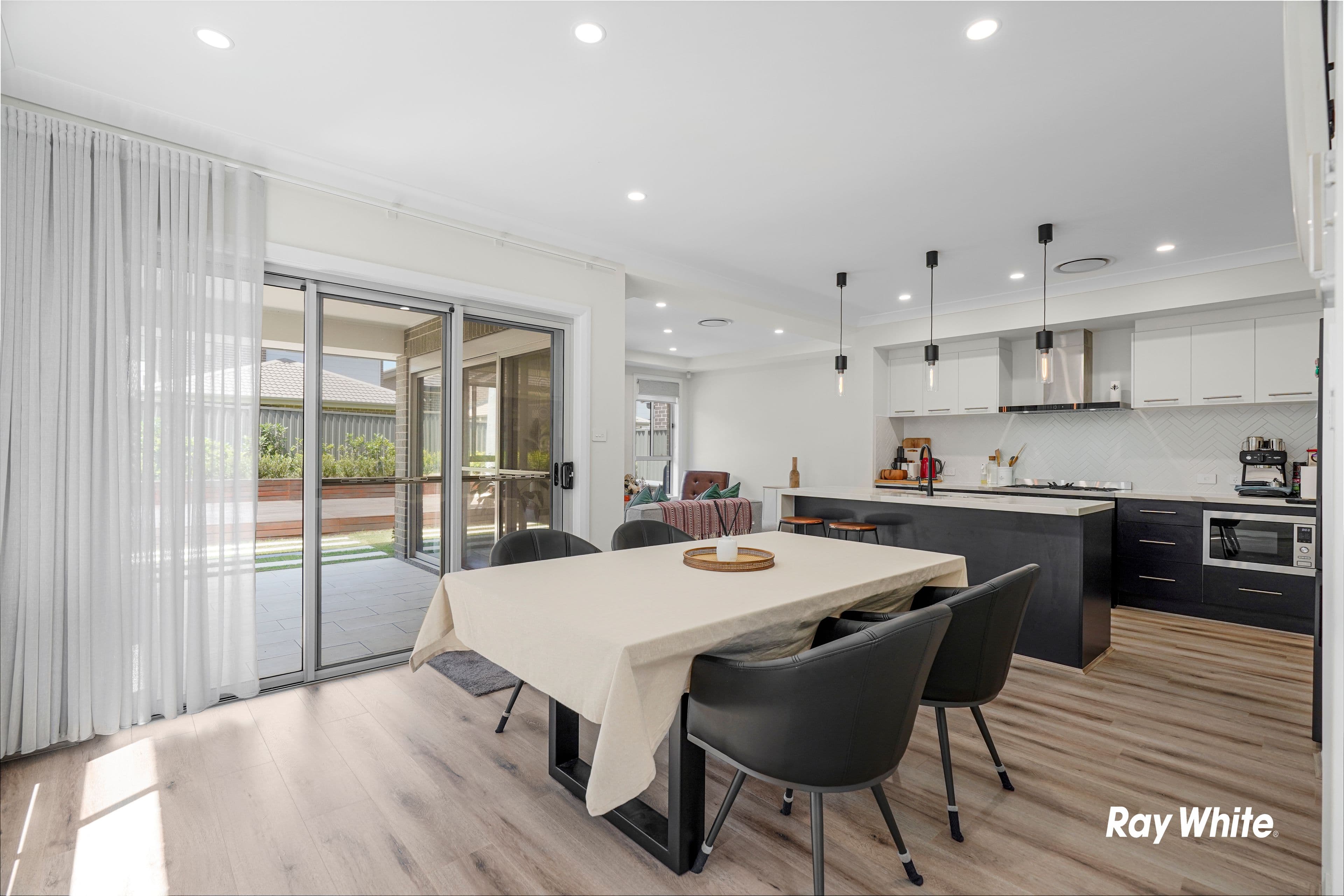33 Amarina Boulevard, Colebee NSW 2761, Colebee - Thumbnail 5