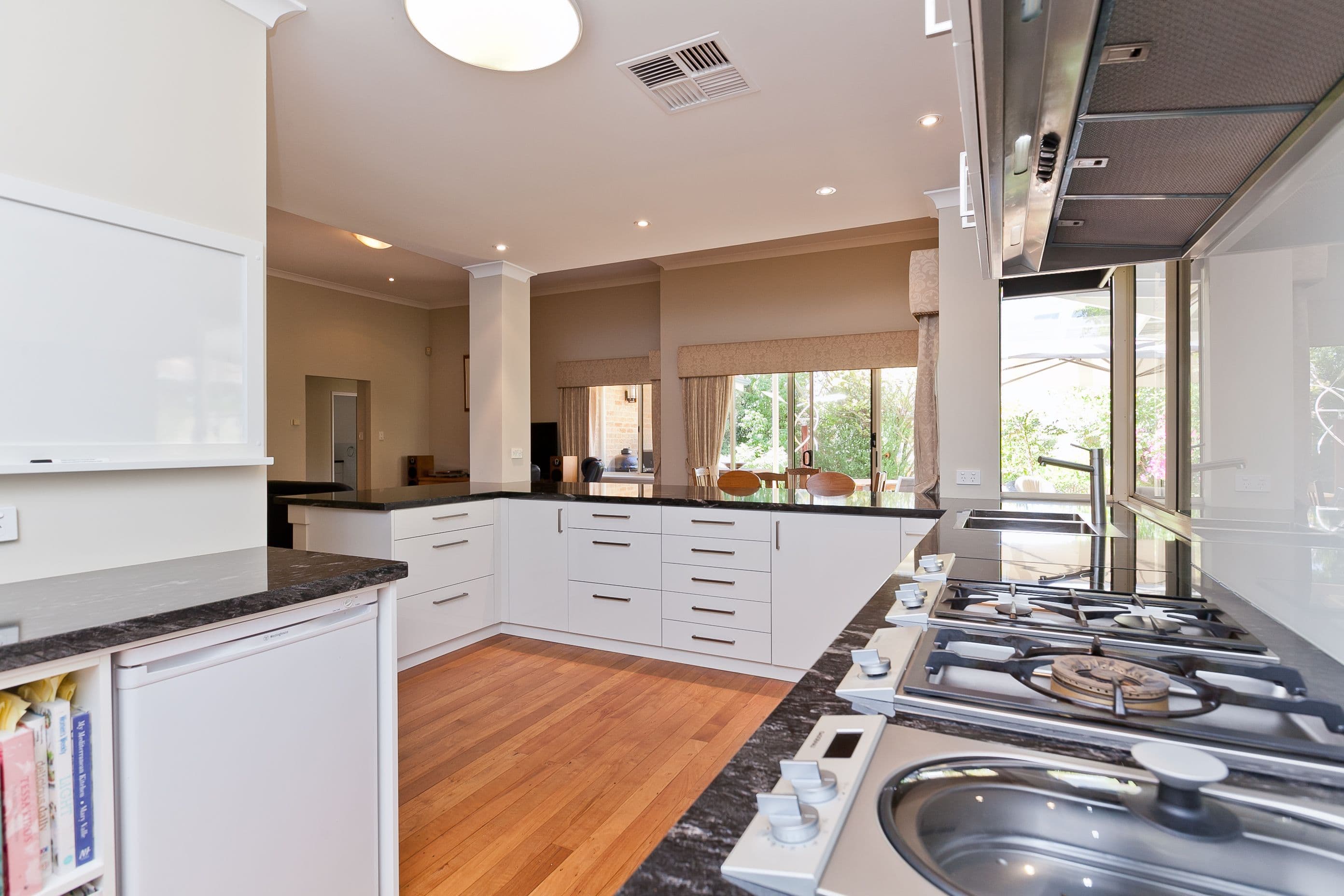 6 Brockman Avenue, Dalkeith WA 6009, Dalkeith - Thumbnail 8