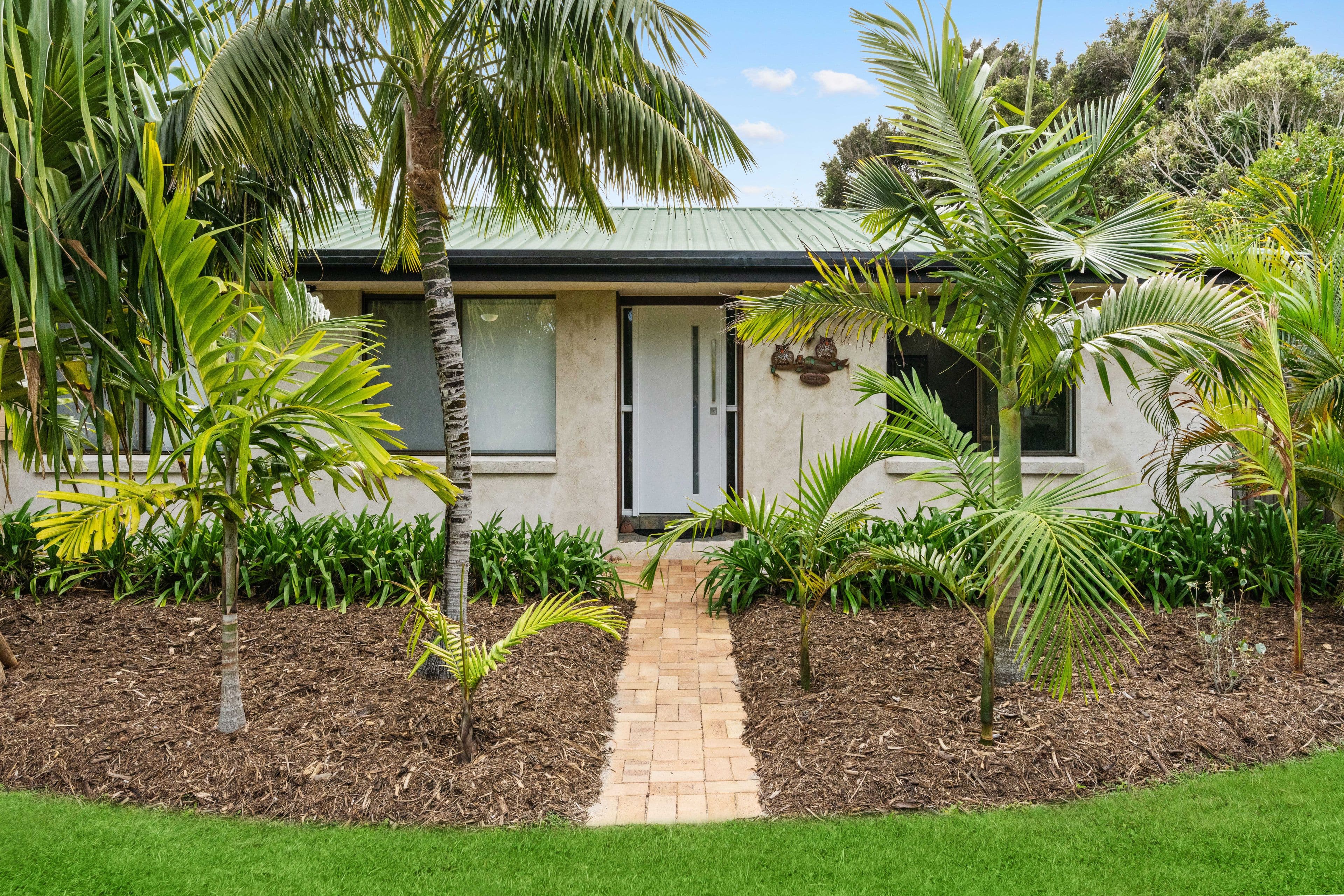 52 Coronation Avenue, Beachmere QLD 4510, Beachmere - Thumbnail 5