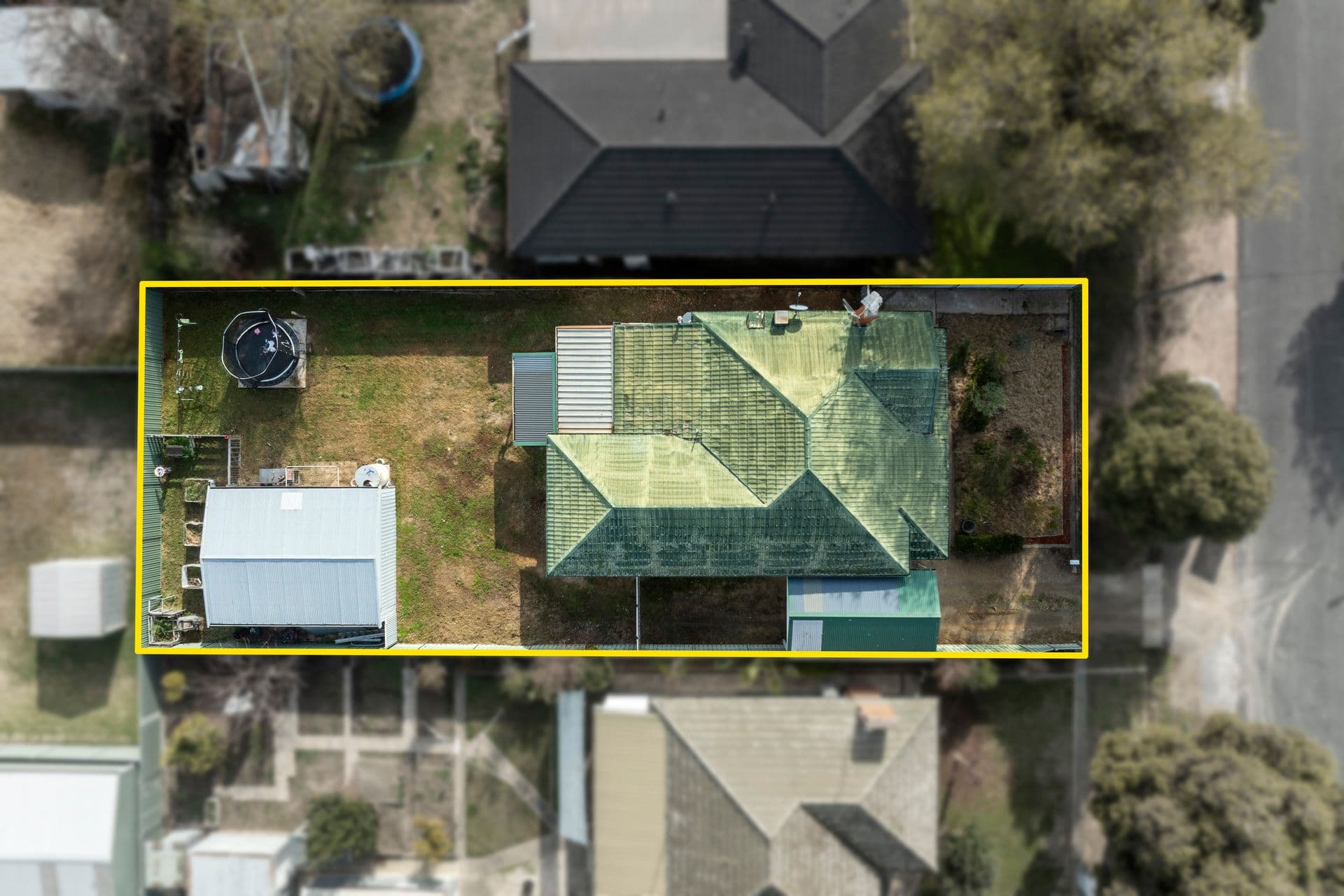 18 Tomkins Parade, Benalla VIC 3672, Benalla - Thumbnail 2