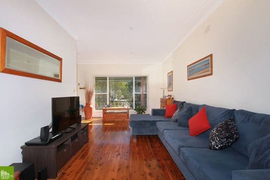 10 Risley Road, FIGTREE NSW 2525, Figtree - Thumbnail 2
