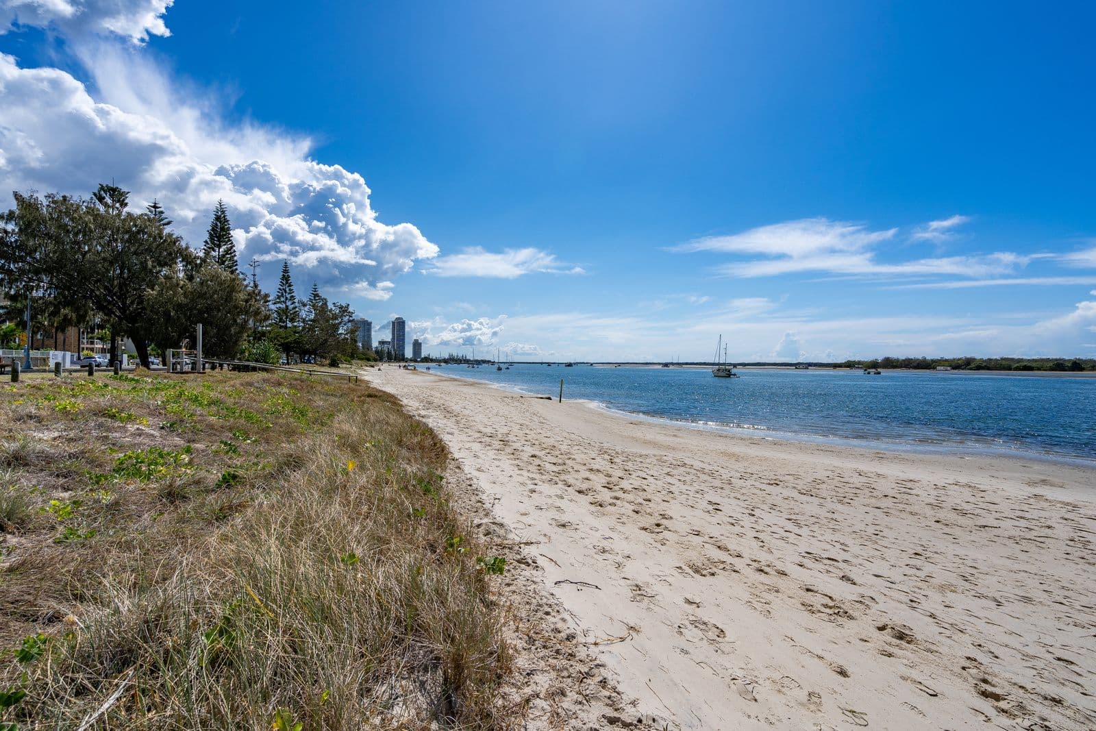 31 Brighton Street, Biggera Waters QLD 4216, Biggera Waters - Thumbnail 3