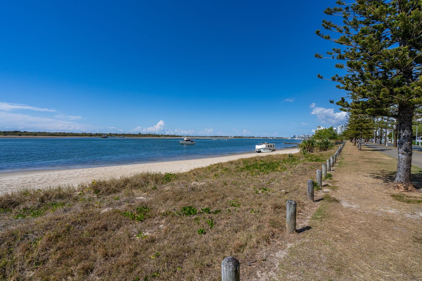 31 Brighton Street, Biggera Waters QLD 4216, Biggera Waters - Thumbnail 8