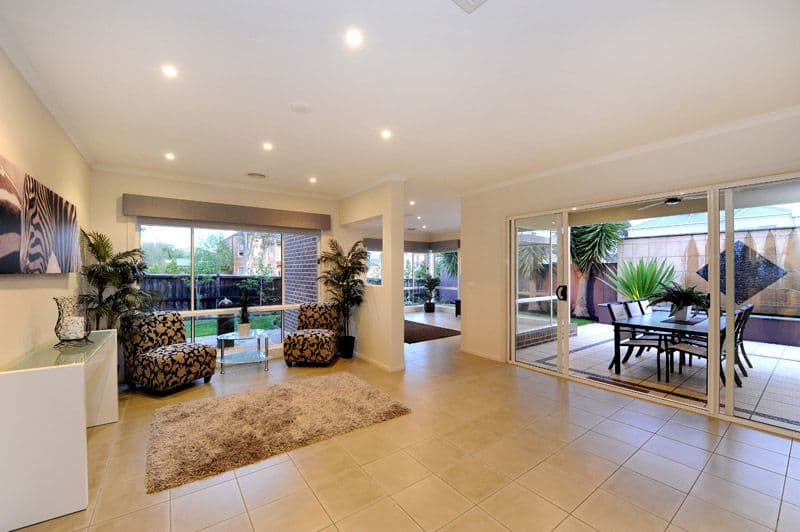 1 Langhorne Crescent, ROWVILLE VIC 3178, Rowville - Thumbnail 2