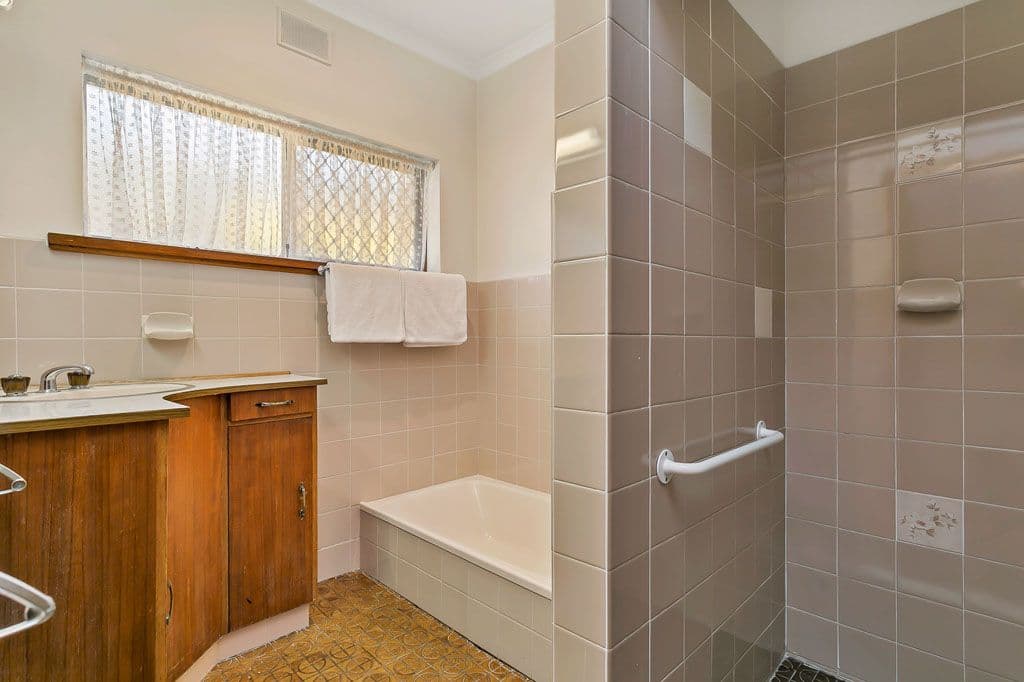 28 Kentwood Road, Morphett Vale SA 5162, Morphett Vale - Thumbnail 6