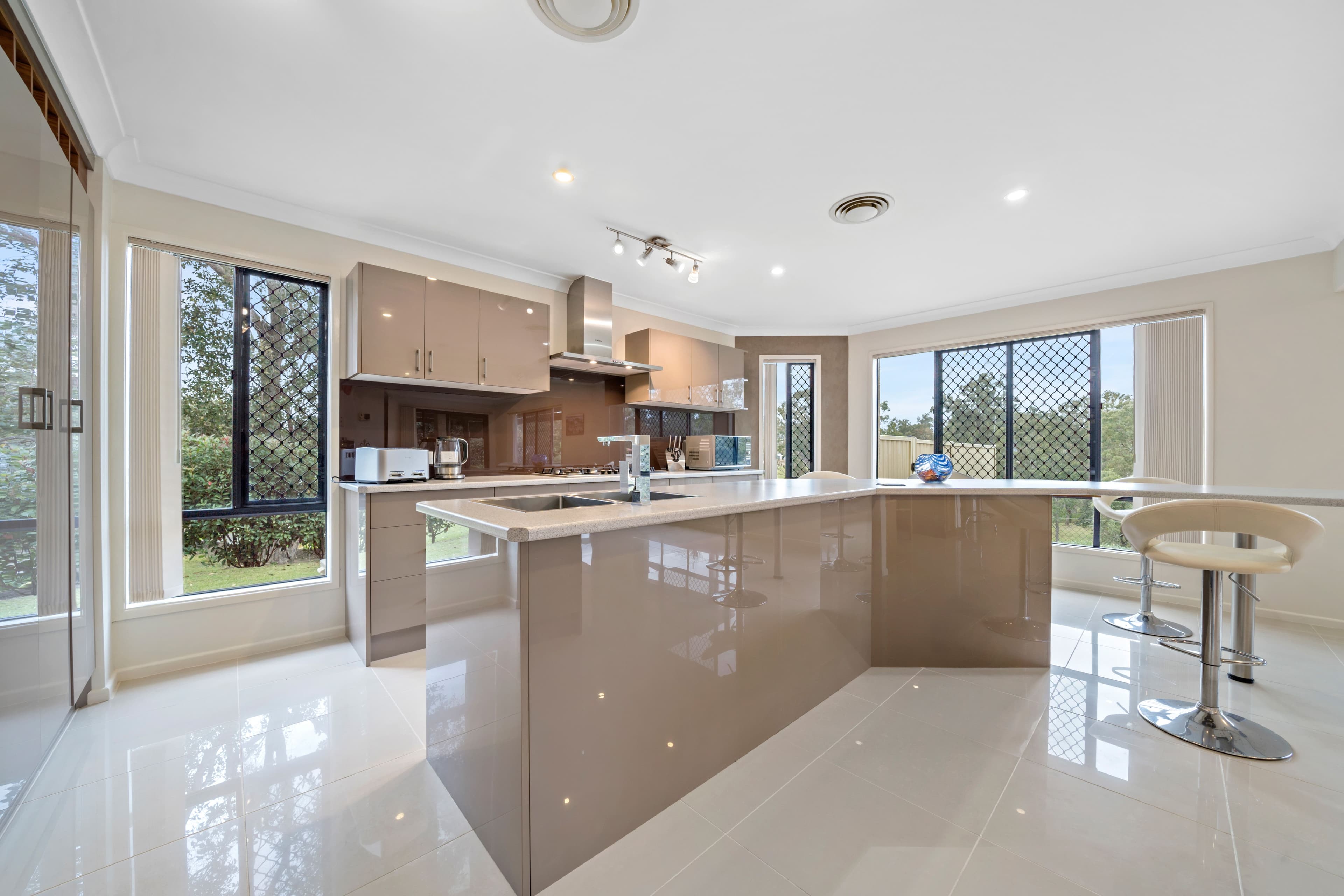 27 Borrowdale Court, Mundoolun QLD 4285, Mundoolun - Thumbnail 2